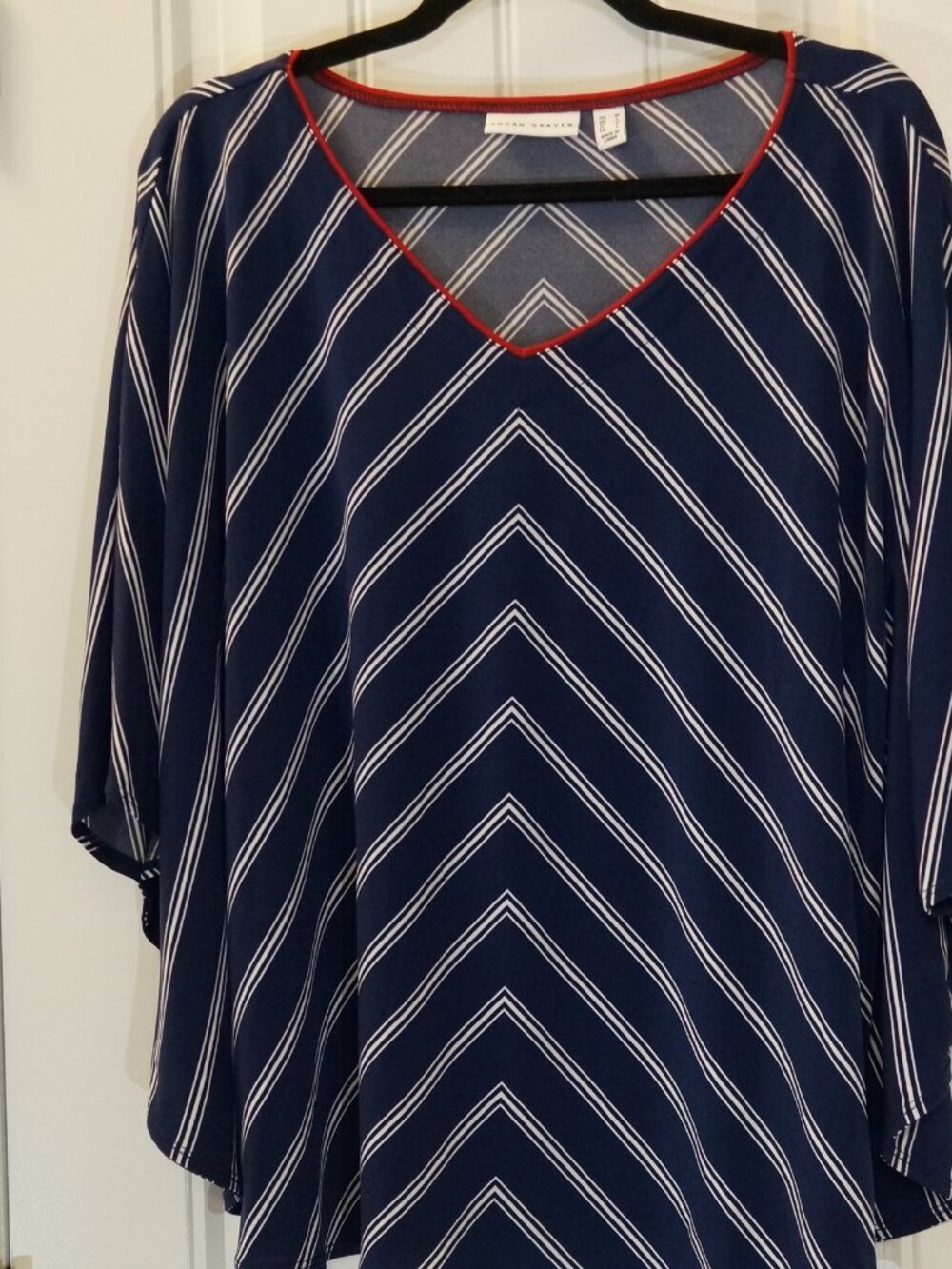 Susan Graver Striped Liquid Knit V-Neck Scarf Top Size Medium